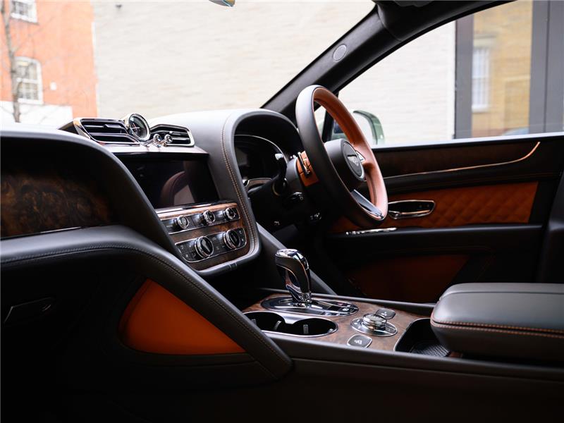 2023 Bentley Bentayga V8 Azure