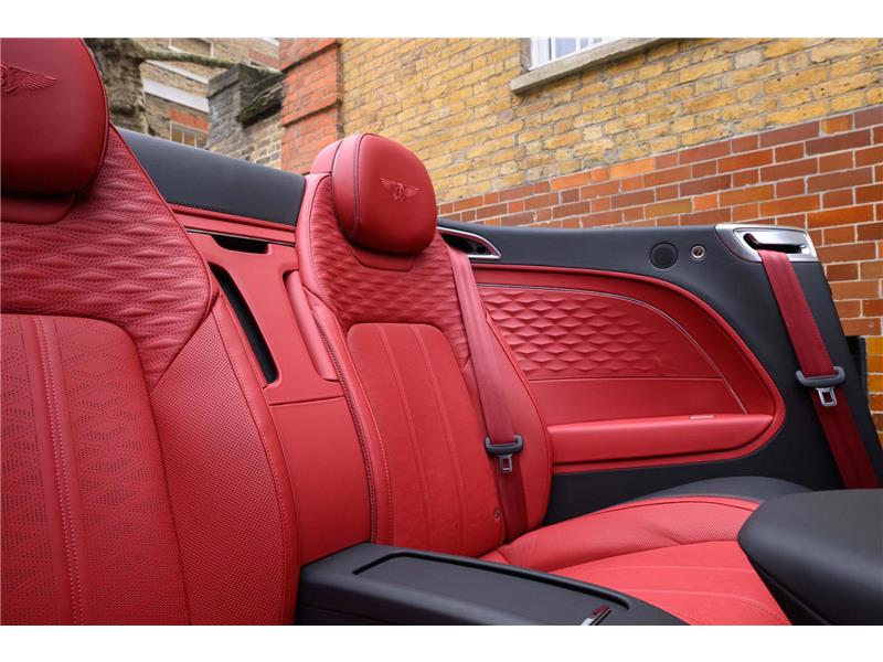 2025 Bentley Continental 4.0 V8 Ultra-Performance GTC Speed