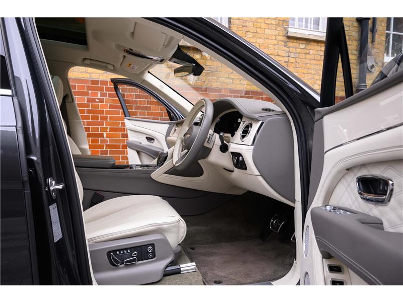2023 Bentley Bentayga EWB Azure First Edition