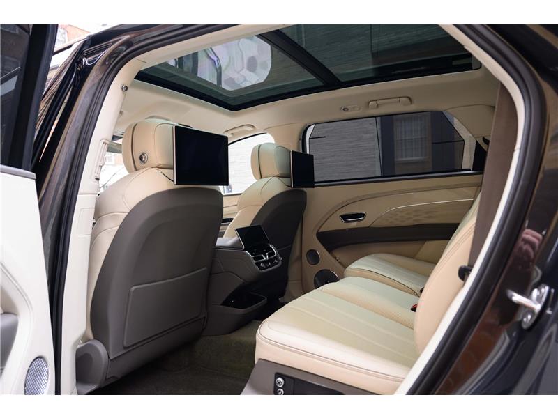 2023 Bentley Bentayga EWB Azure First Edition