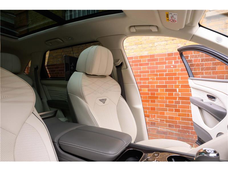 2023 Bentley Bentayga EWB Azure First Edition