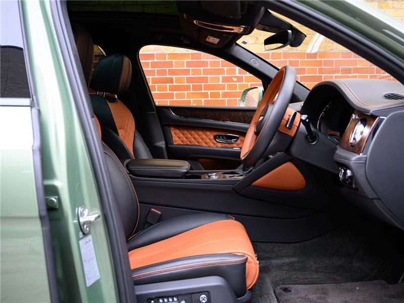 2023 Bentley Bentayga V8 Azure