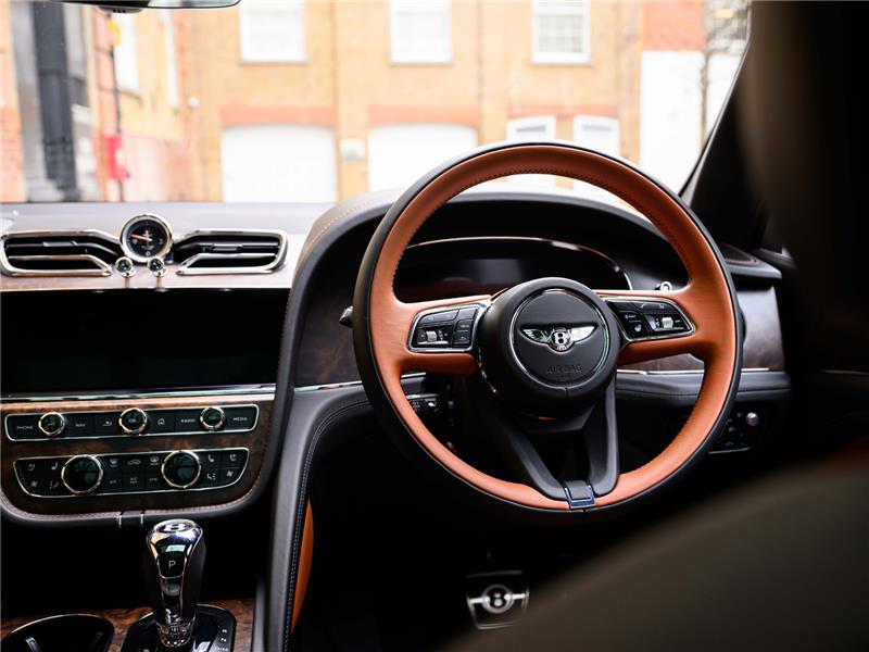 2023 Bentley Bentayga V8 Azure