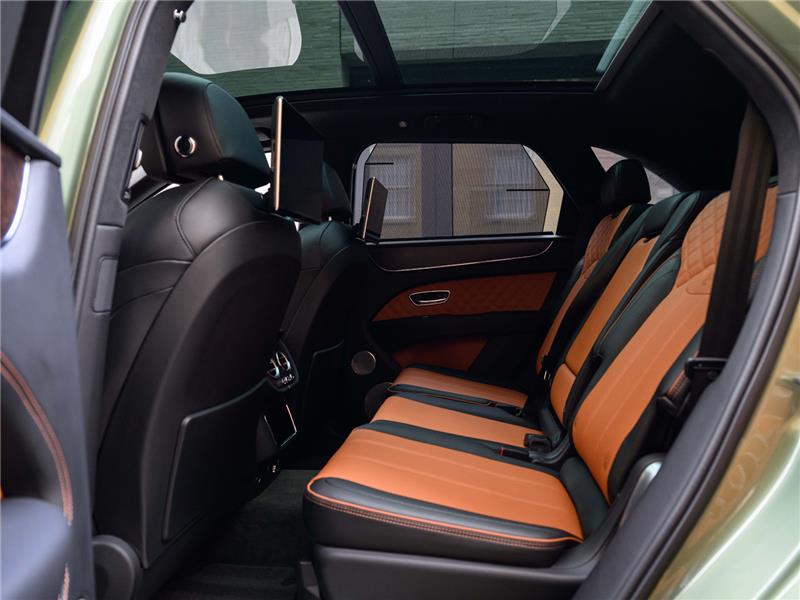 2023 Bentley Bentayga V8 Azure