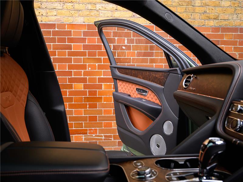 2023 Bentley Bentayga V8 Azure