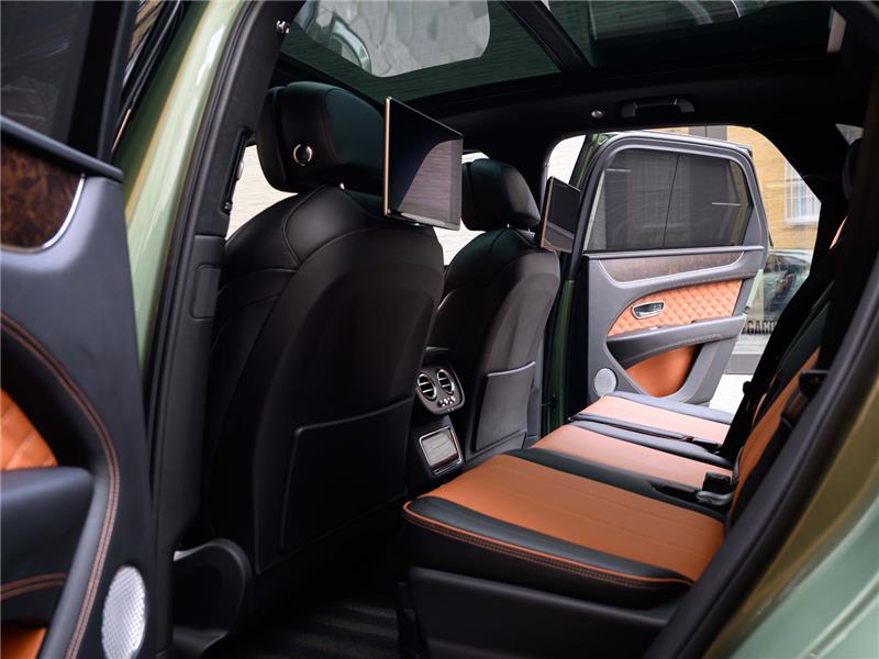 2023 Bentley Bentayga V8 Azure