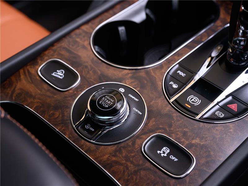 2023 Bentley Bentayga V8 Azure