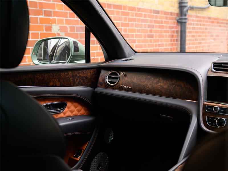 2023 Bentley Bentayga V8 Azure