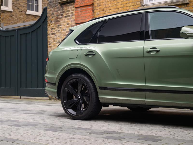 2023 Bentley Bentayga V8 Azure