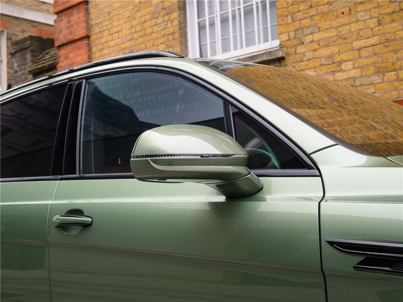 2023 Bentley Bentayga V8 Azure