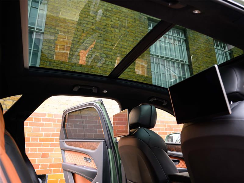 2023 Bentley Bentayga V8 Azure