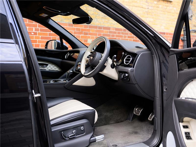 2021 Bentley Bentayga Hybrid