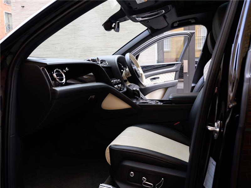 2021 Bentley Bentayga Hybrid
