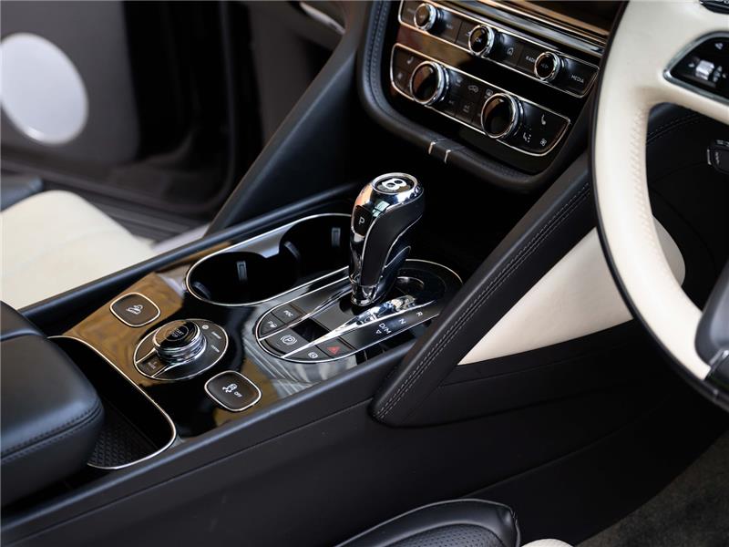 2021 Bentley Bentayga Hybrid