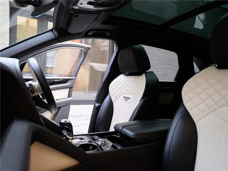 2021 Bentley Bentayga Hybrid