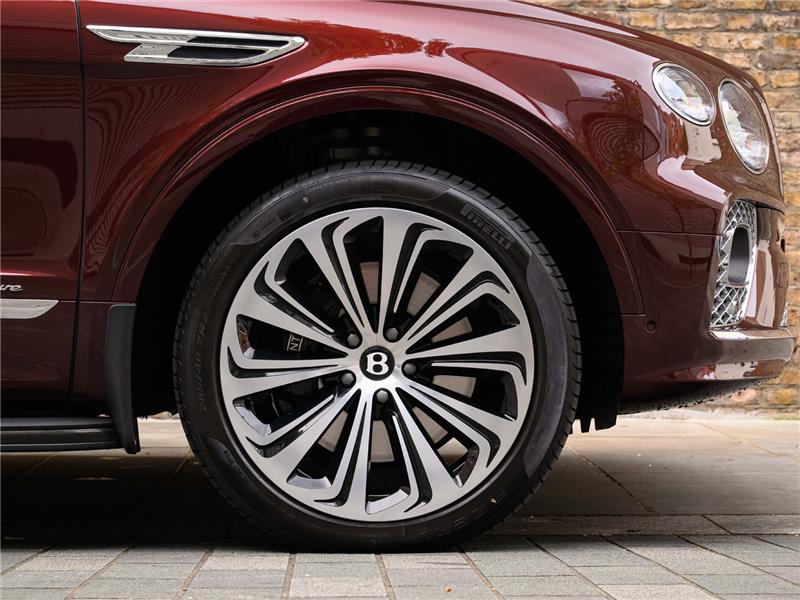 2024 Bentley Bentayga Azure V8