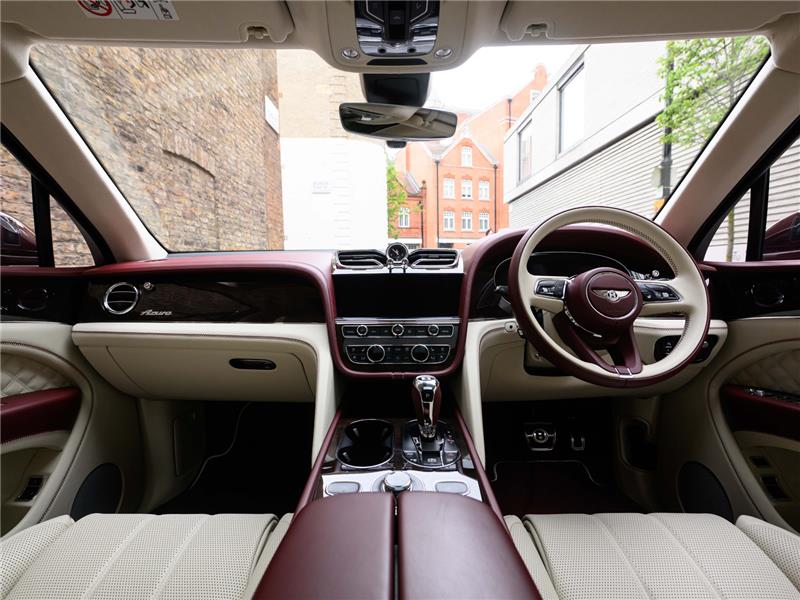 2024 Bentley Bentayga Azure V8