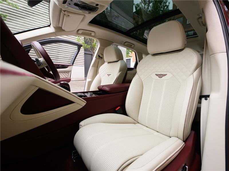 2024 Bentley Bentayga Azure V8