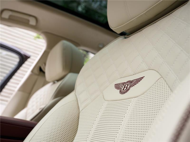2024 Bentley Bentayga Azure V8
