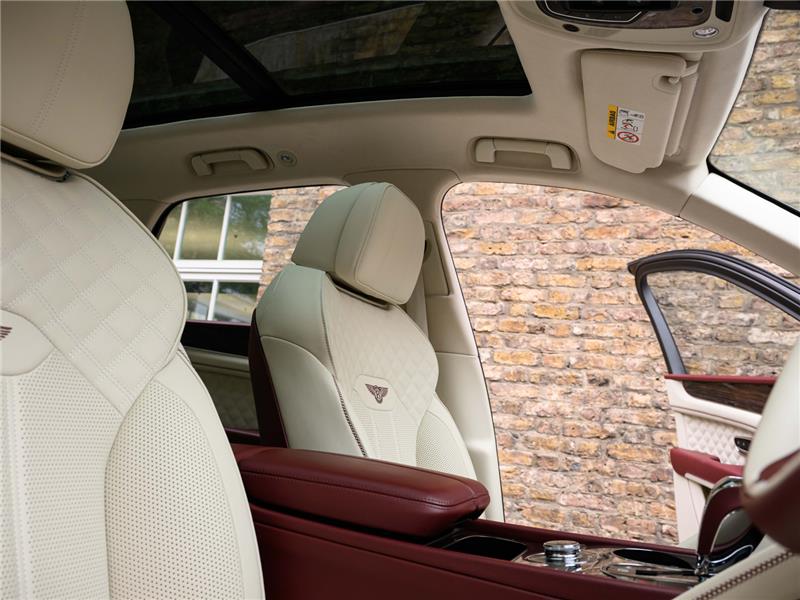 2024 Bentley Bentayga Azure V8