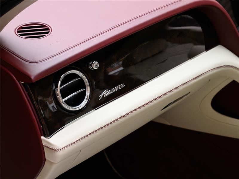 2024 Bentley Bentayga Azure V8