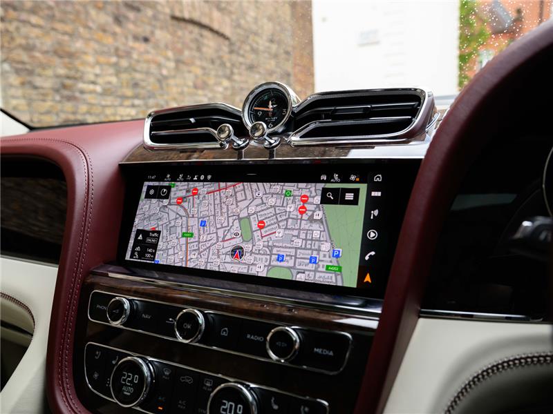 2024 Bentley Bentayga Azure V8