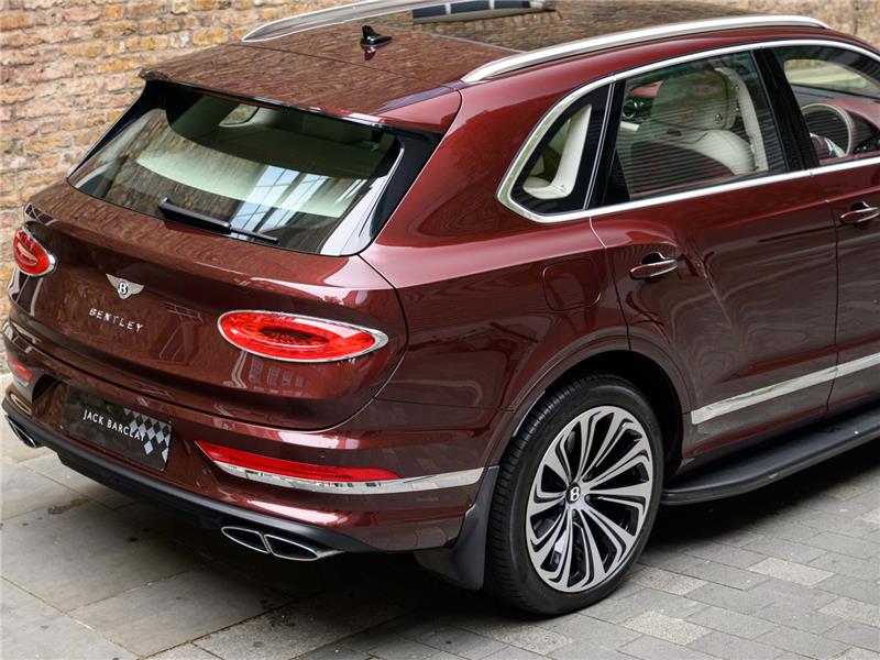2024 Bentley Bentayga Azure V8