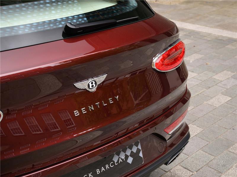 2024 Bentley Bentayga Azure V8