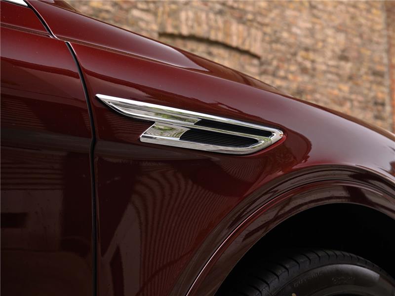 2024 Bentley Bentayga Azure V8