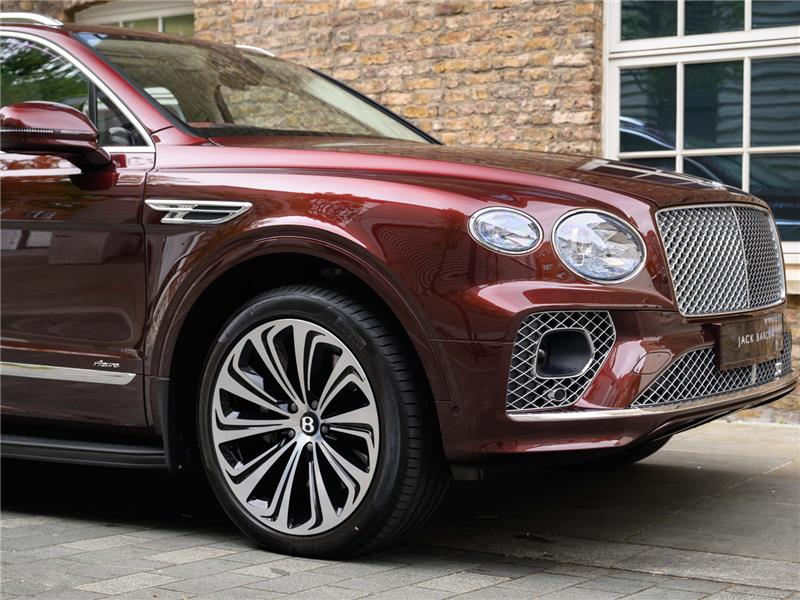 2024 Bentley Bentayga Azure V8