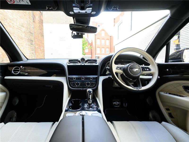 2023 Bentley Bentayga 4.0 V8 Azure EWB LWB