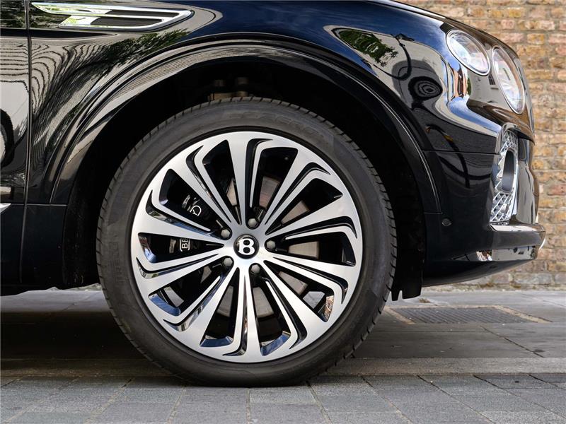 2023 Bentley Bentayga 4.0 V8 Azure EWB LWB
