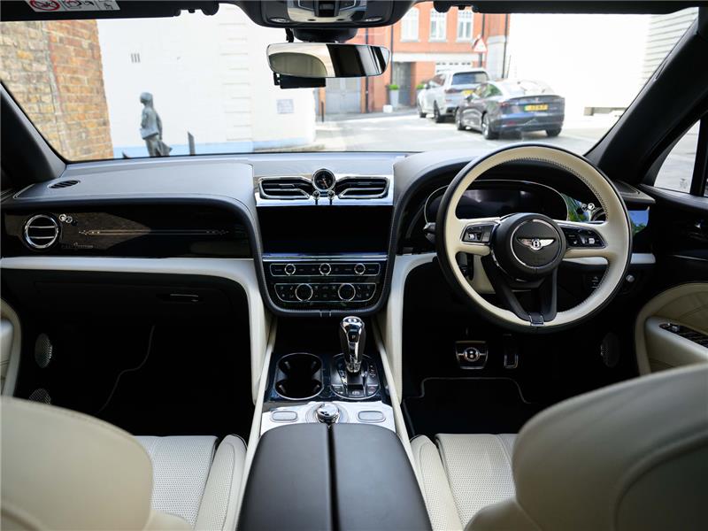 2023 Bentley Bentayga 4.0 V8 Azure EWB LWB