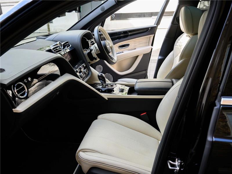 2023 Bentley Bentayga 4.0 V8 Azure EWB LWB