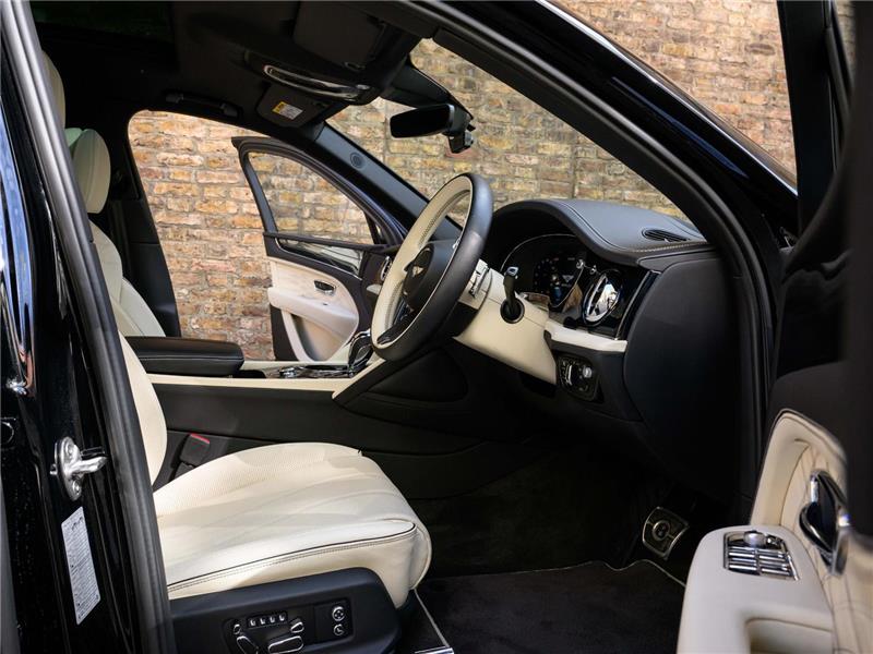 2023 Bentley Bentayga 4.0 V8 Azure EWB LWB