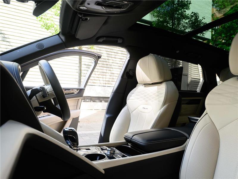 2023 Bentley Bentayga 4.0 V8 Azure EWB LWB