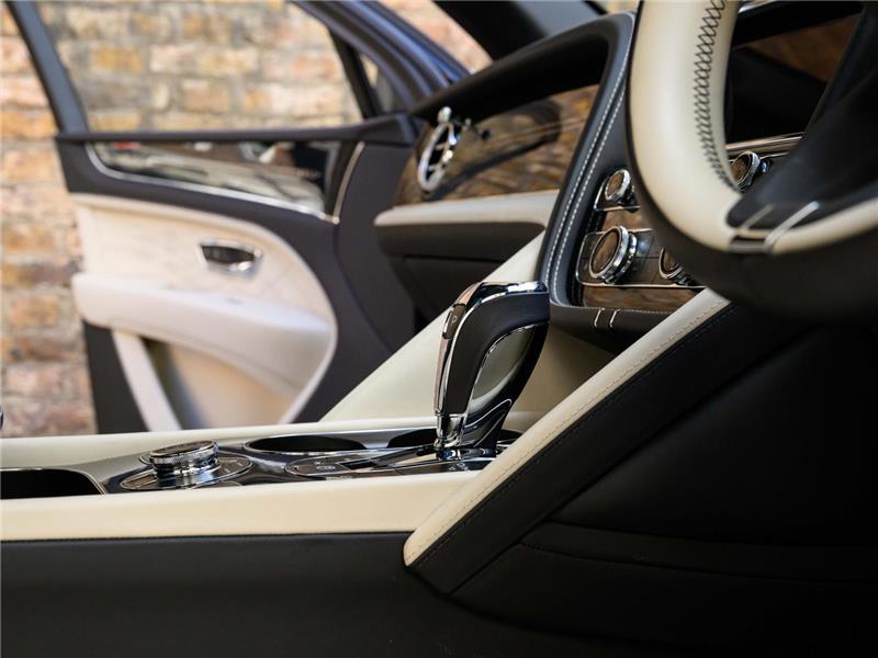 2023 Bentley Bentayga 4.0 V8 Azure EWB LWB