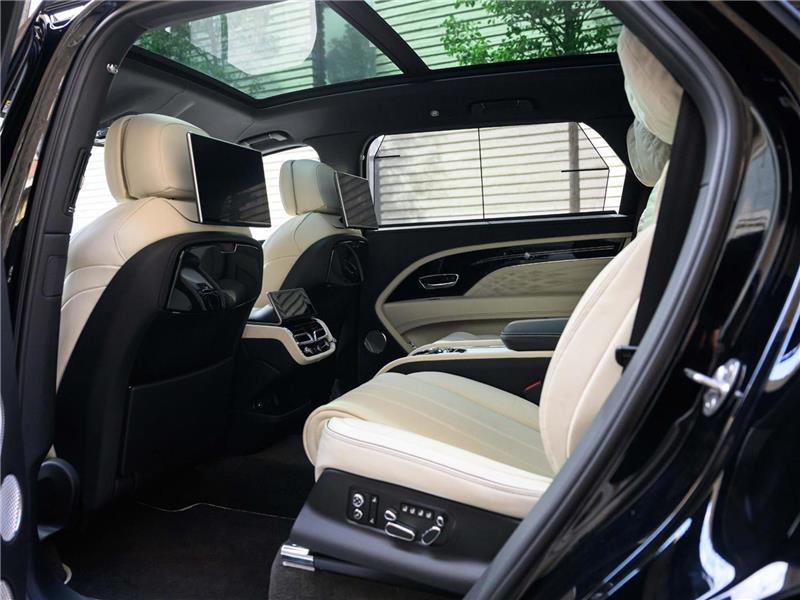 2023 Bentley Bentayga 4.0 V8 Azure EWB LWB