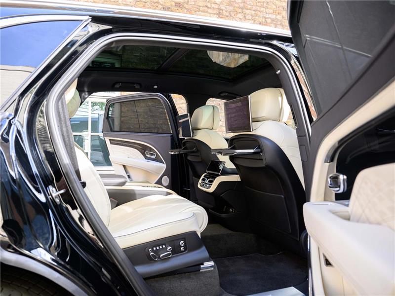 2023 Bentley Bentayga 4.0 V8 Azure EWB LWB