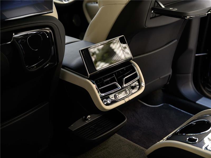 2023 Bentley Bentayga 4.0 V8 Azure EWB LWB