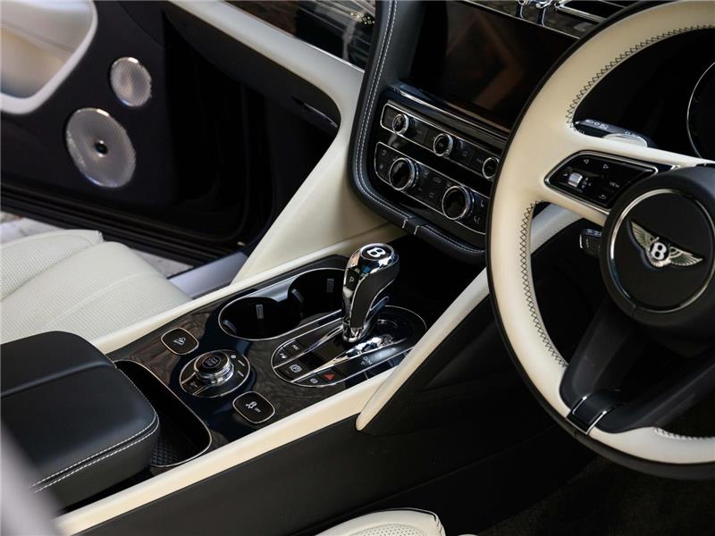 2023 Bentley Bentayga 4.0 V8 Azure EWB LWB