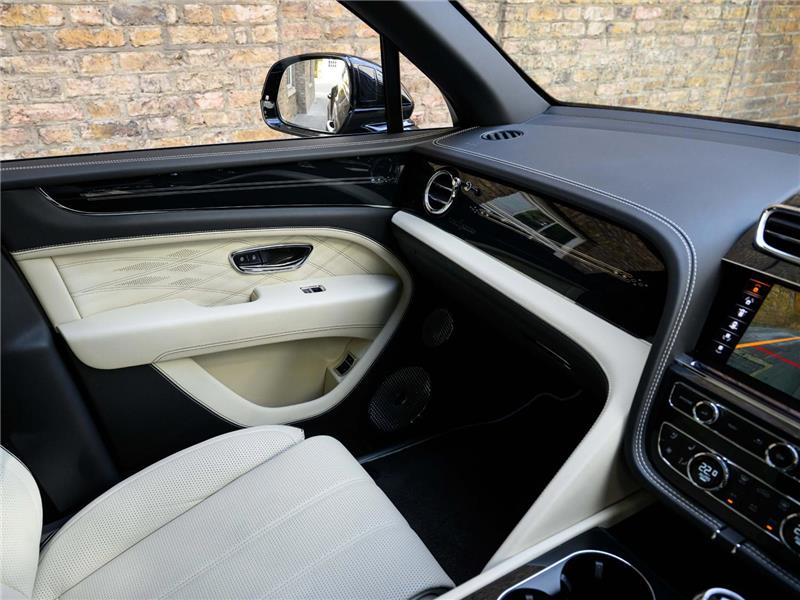 2023 Bentley Bentayga 4.0 V8 Azure EWB LWB