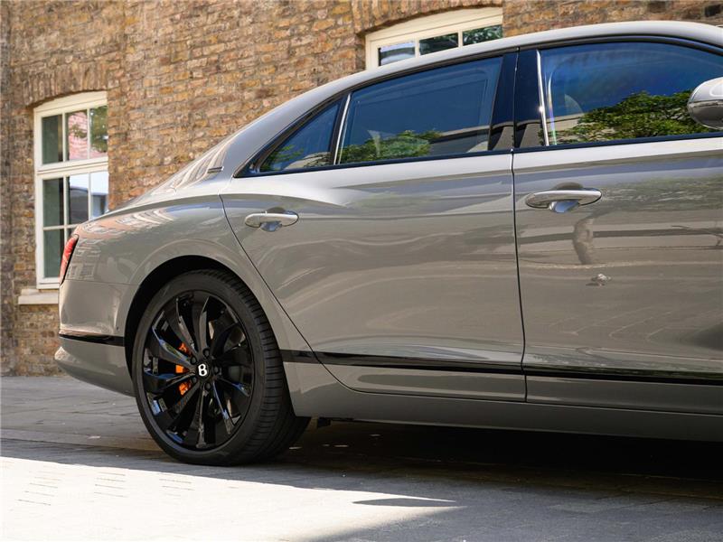 2026 Bentley Flying Spur V8 Black Edition
