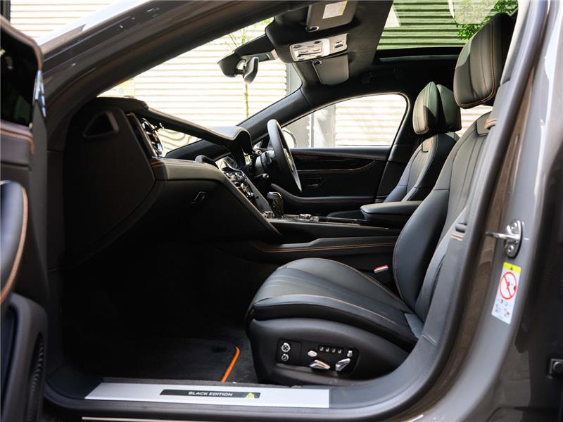 2026 Bentley Flying Spur V8 Black Edition
