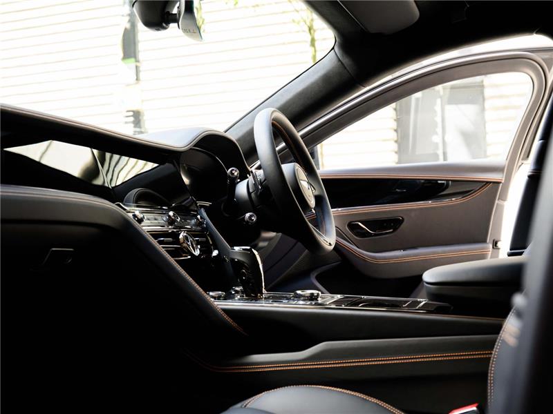 2026 Bentley Flying Spur V8 Black Edition