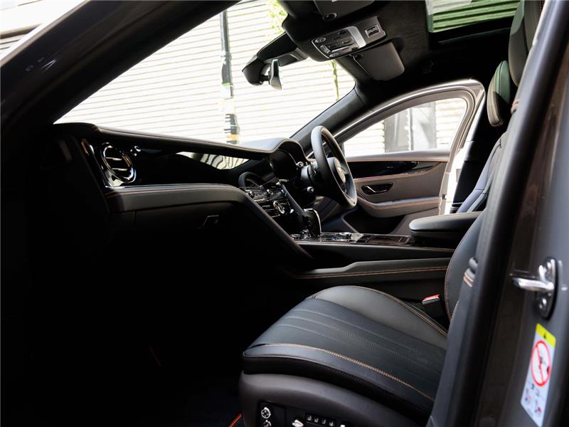 2026 Bentley Flying Spur V8 Black Edition