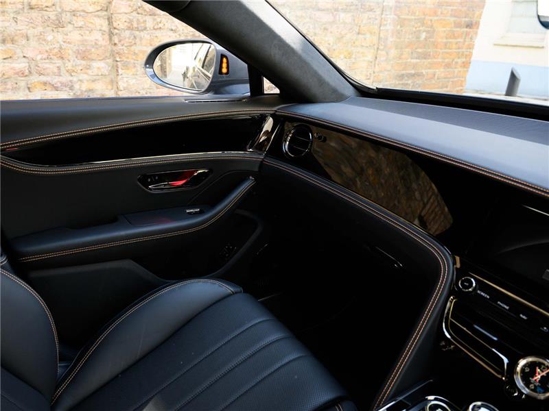 2026 Bentley Flying Spur V8 Black Edition