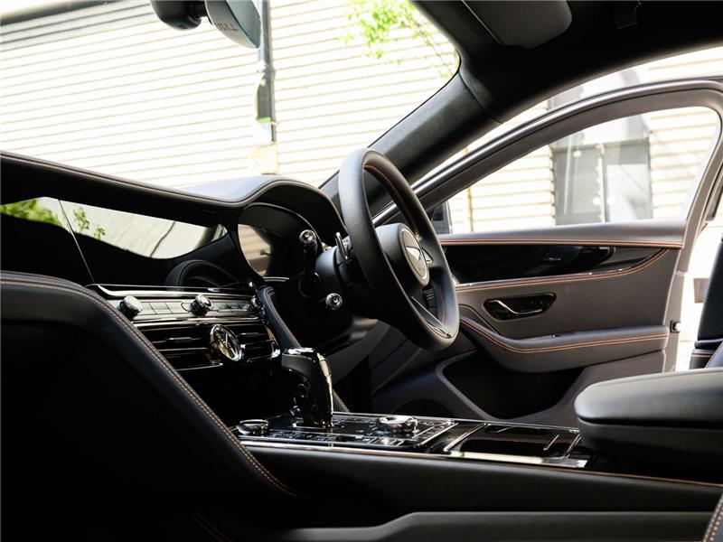 2026 Bentley Flying Spur V8 Black Edition