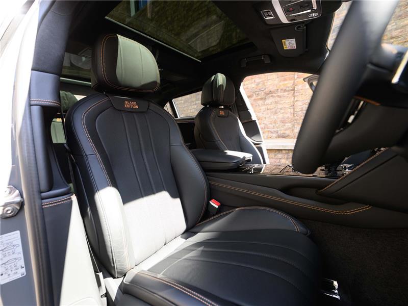 2026 Bentley Flying Spur V8 Black Edition