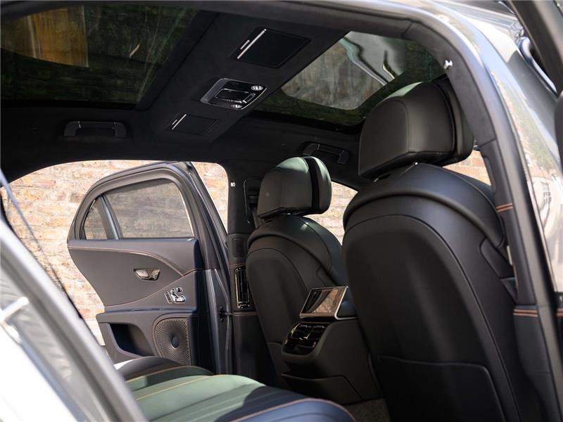 2026 Bentley Flying Spur V8 Black Edition